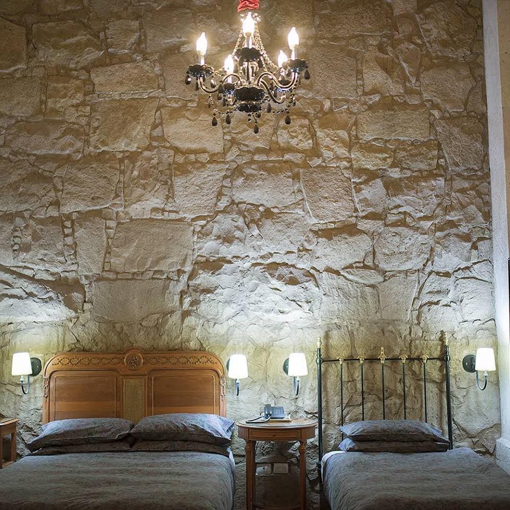 Gertrudis Hotel 4*
